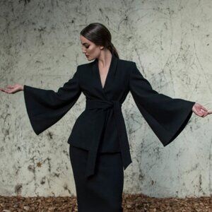 La Femme En Noir Faux Wool Lined Metropolis SuitJacket